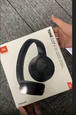 هدفون بی‌سیم روی گوش JBL Tune 525BT برای بلوتوث 5.3 بیس عمیق هدست تاشو میکروفون LED باتری پشتیبانی از هندزفری AP